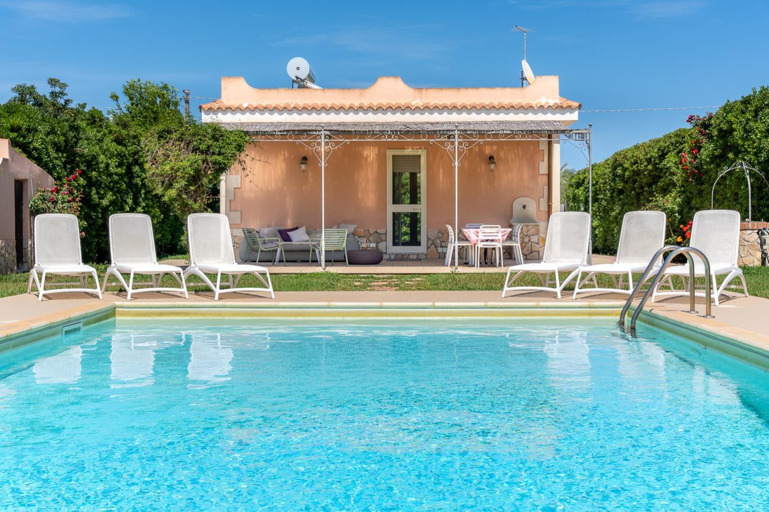 Villa Bouganville Con Piscina By Wonderful Italy Szirakúza Kültér fotó