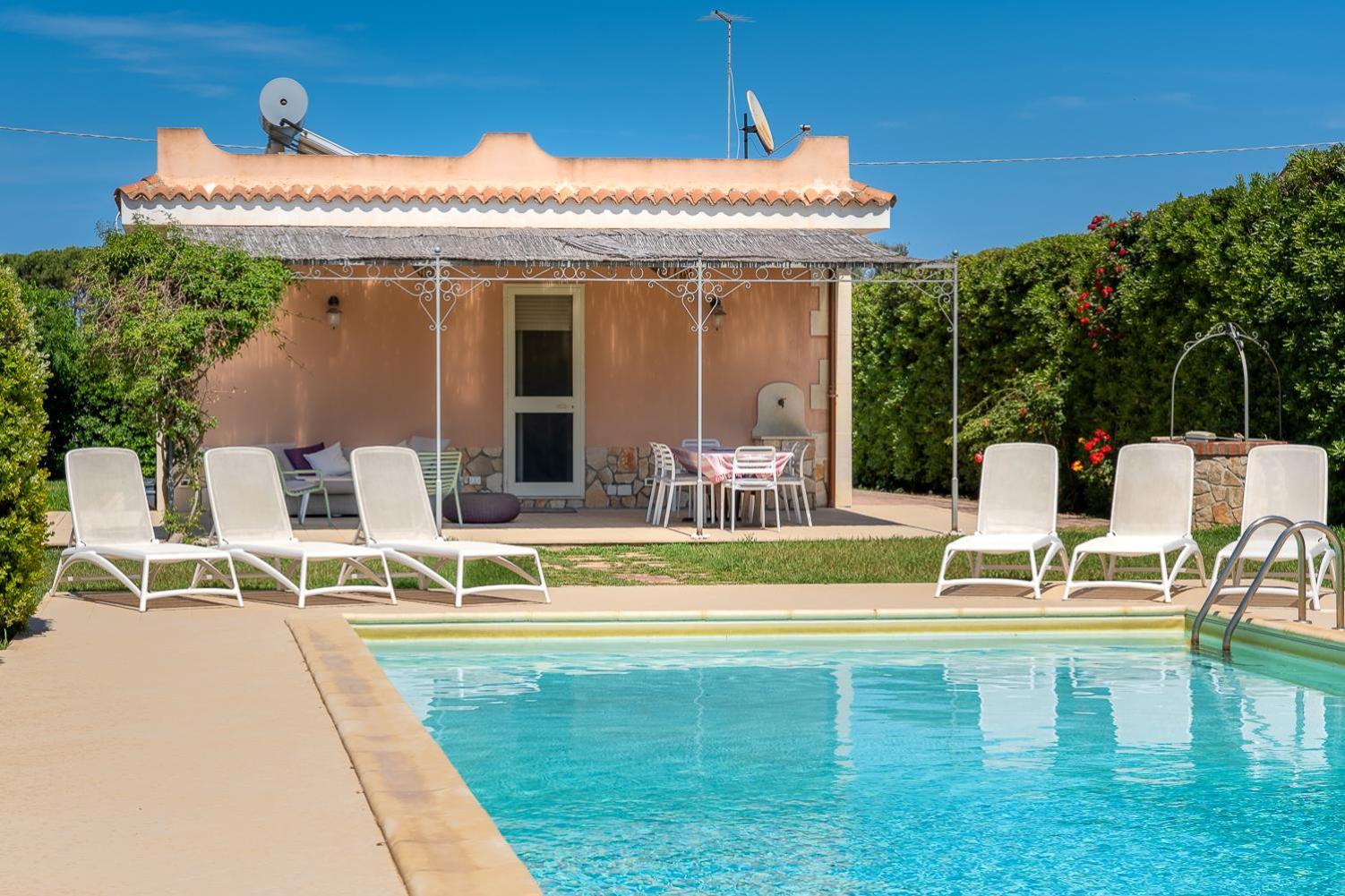 Villa Bouganville Con Piscina By Wonderful Italy Szirakúza Kültér fotó
