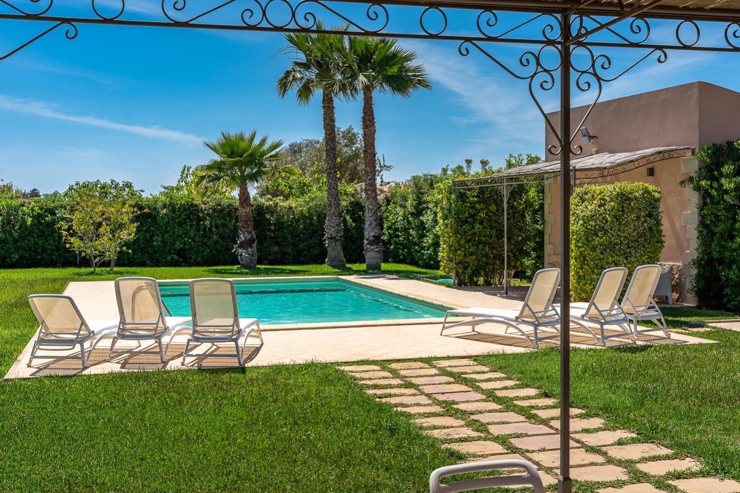 Villa Bouganville Con Piscina By Wonderful Italy Szirakúza Kültér fotó